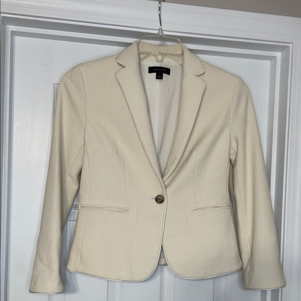 Ann Taylor Size 0 Women's Cream Textured Blazer